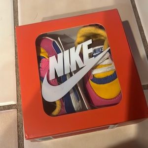 Nike Max 90 crib, 3C , gold black pink